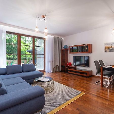 Beachfront Apartment Haga With Free Parking By Noclegi Renters 소포트 외부 사진