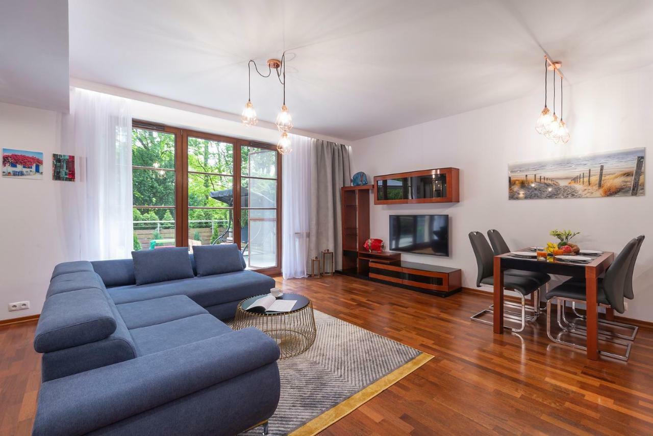 Beachfront Apartment Haga With Free Parking By Noclegi Renters 소포트 외부 사진