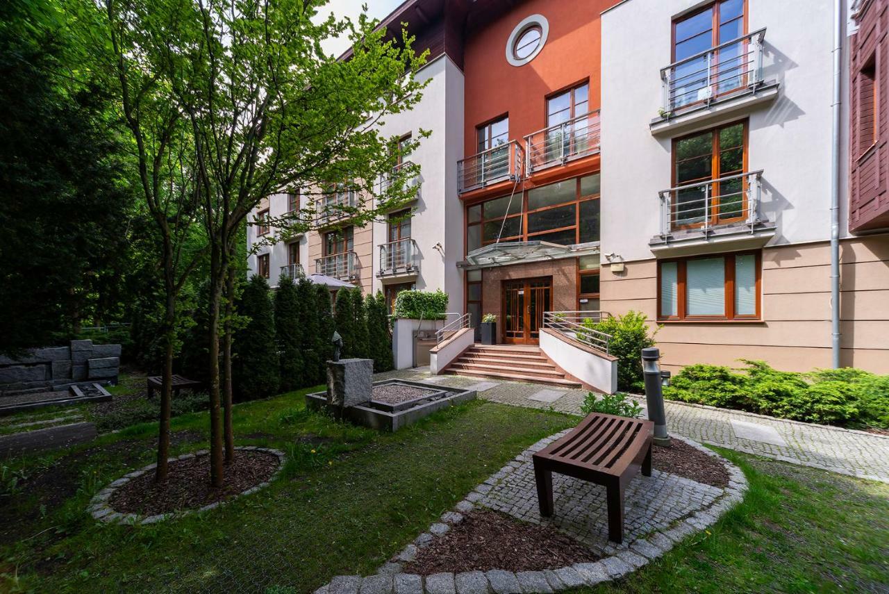 Beachfront Apartment Haga With Free Parking By Noclegi Renters 소포트 외부 사진
