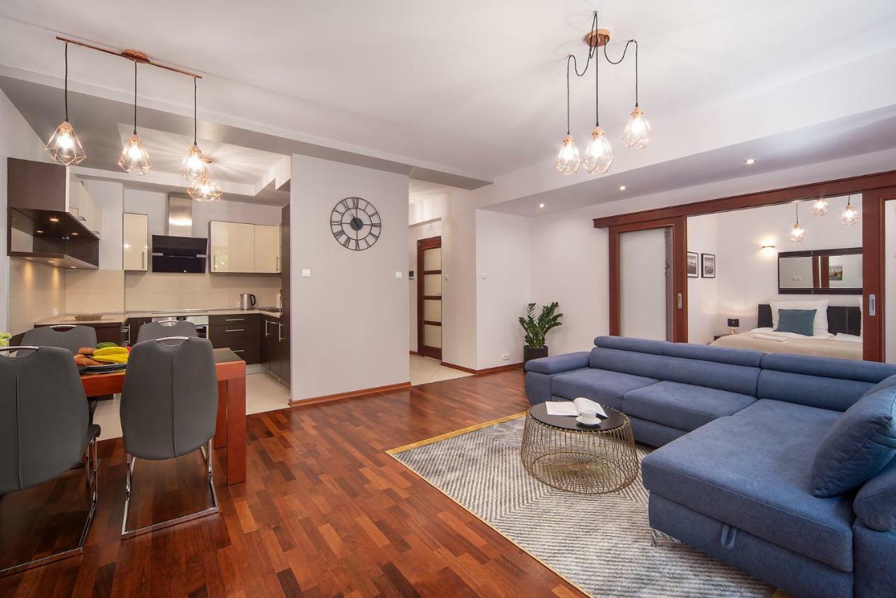 Beachfront Apartment Haga With Free Parking By Noclegi Renters 소포트 외부 사진