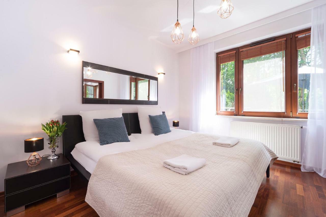 Beachfront Apartment Haga With Free Parking By Noclegi Renters 소포트 외부 사진